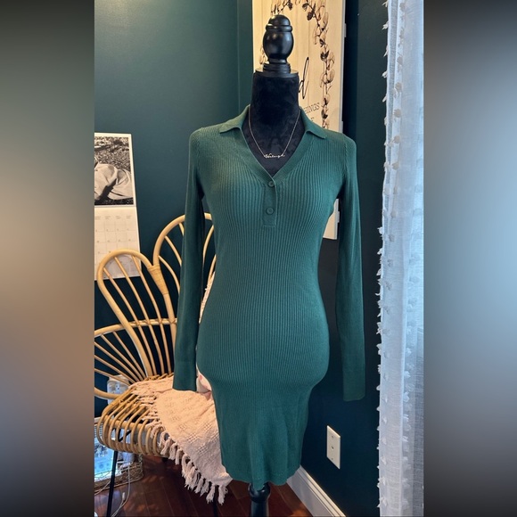 Hollister dress - Picture 1 of 3